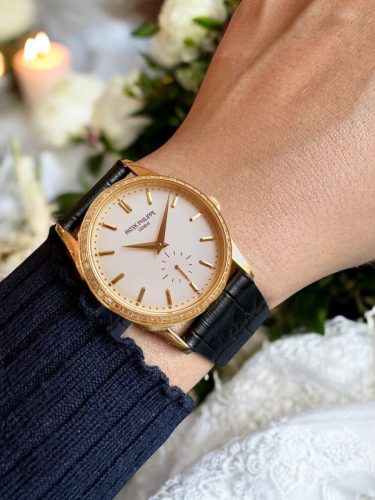 Best Swiss Patek Philippe Calatrava 5196G Replica - 37mm Rose Gold, White Dial, AAA Quality photo review