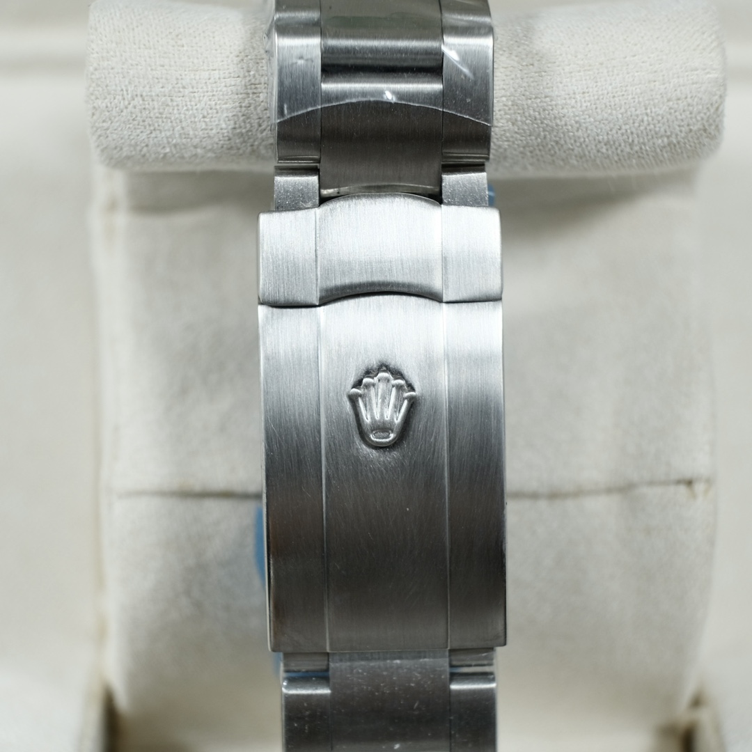 Rolex Air-King 116900 Replica Watch – Swiss Movement, Black Dial, 40mm Stainless Steel Luxury Timepiece - Image 9