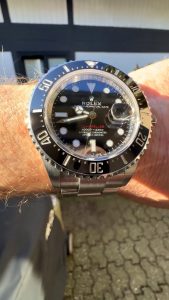 Best Swiss Super Clone Rolex Sea-Dweller 126600 Replica - 43mm Stainless Steel photo review