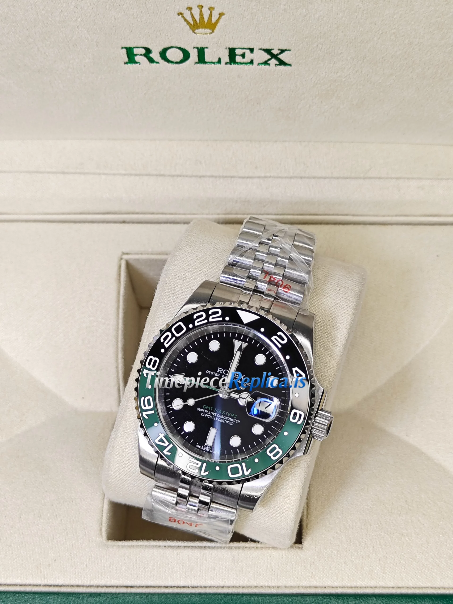 Rolex GMT-Master II 126720VTNR Replica Swiss Black & Green Bezel Stainless Steel Watch - Image 3